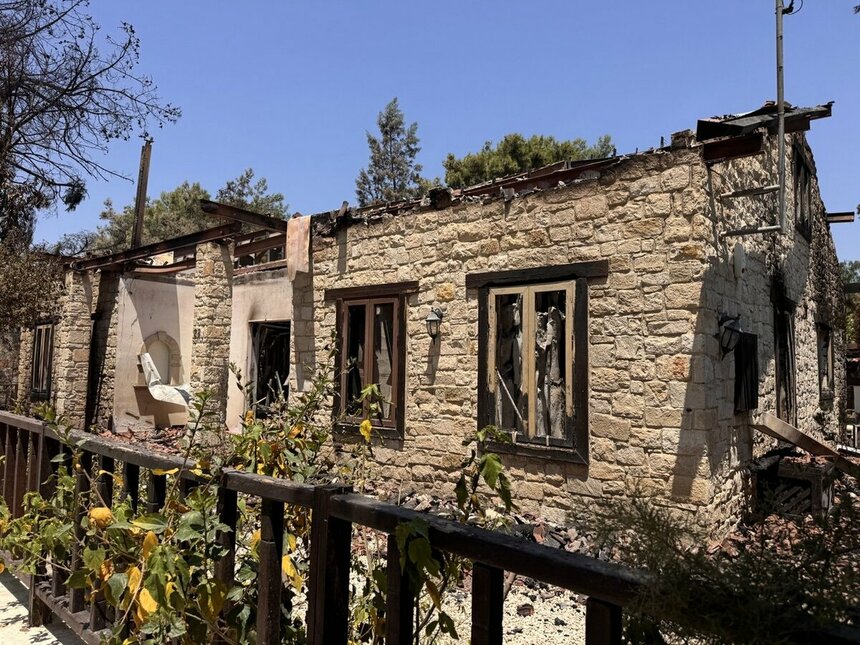 Сотрудники Cyprus Butterfly побывали на месте пожара в Суни: фото 12