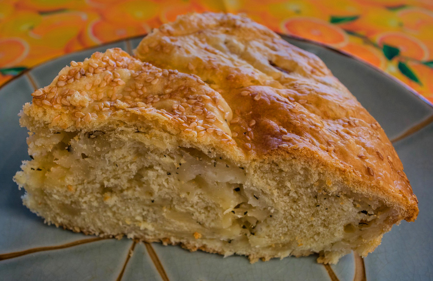 Вкусный и сытный традиционный кипрский пирог Халумопита: фото 8