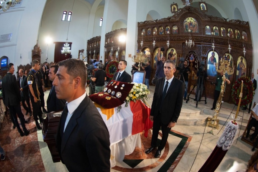 Кипр простился с экс-президентом Димитрисом Христофиасом: фото 12