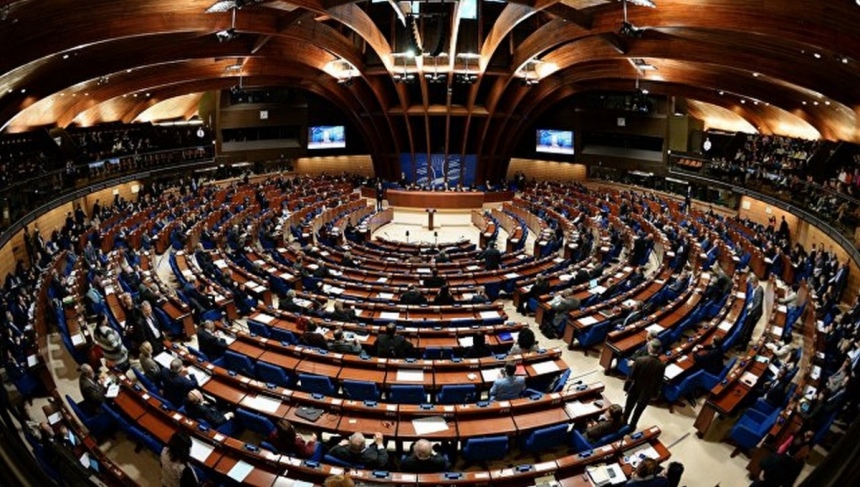 Еврокомиссия выразила озабоченность растущим числом новых граждан ЕС: фото 3