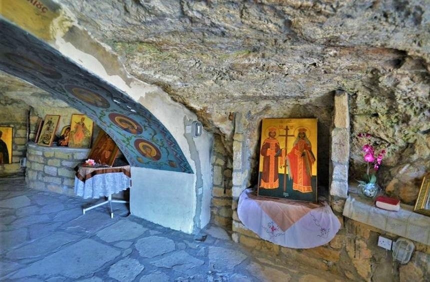 Панагия Хрисоспилиотисса - древние христианские катакомбы и уникальный пещерный храм в Лимассоле: фото 9