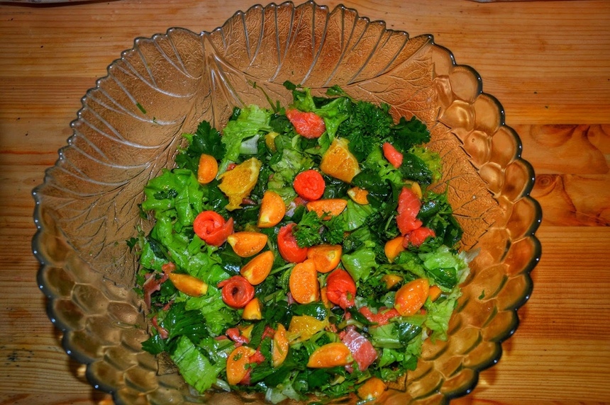 Лучшие рецепты здоровой кухни Кипра. Вкус, способный покорить миллионы гурманов, — салат с семгой, физалисом и сладким апельсином. Простой и быстрый в приготовлении: фото 32
