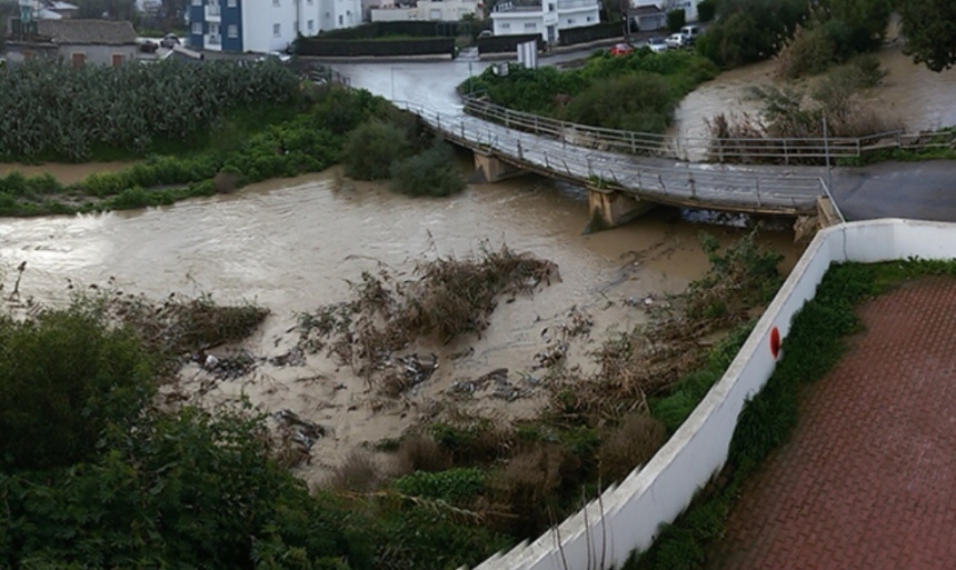 Разрушительный циклон "Эвридика" не пощадил северный Кипр: фото 2