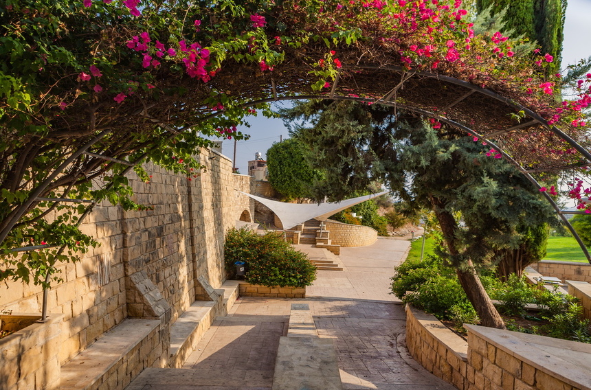 Като Вриси - легендарное место на Кипре, где находились Священные сады богини Афродиты: фото 4