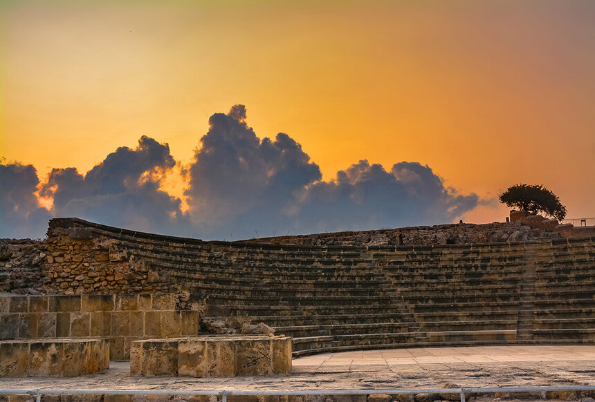 Древний Одеон - действующий античный театр на Кипре: фото 3