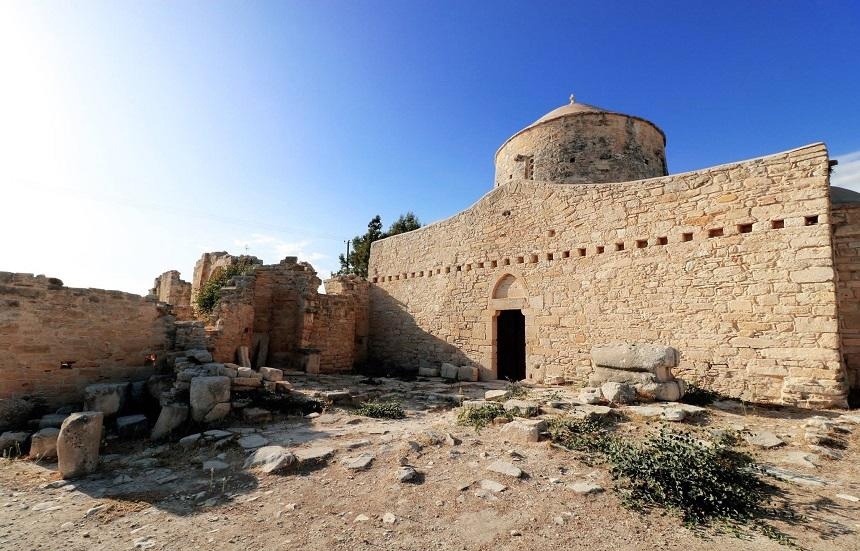 История и легенда монастыря Святого Креста в кипрской деревушке Аногира : фото 8