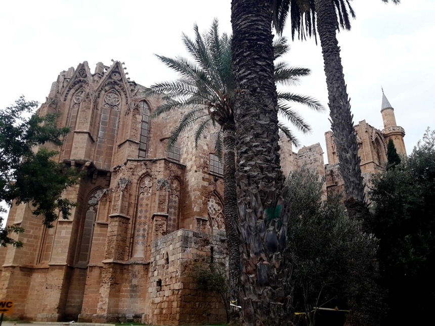 Один из интереснейших готических храмов Кипра – собор Святого Николая: фото 3