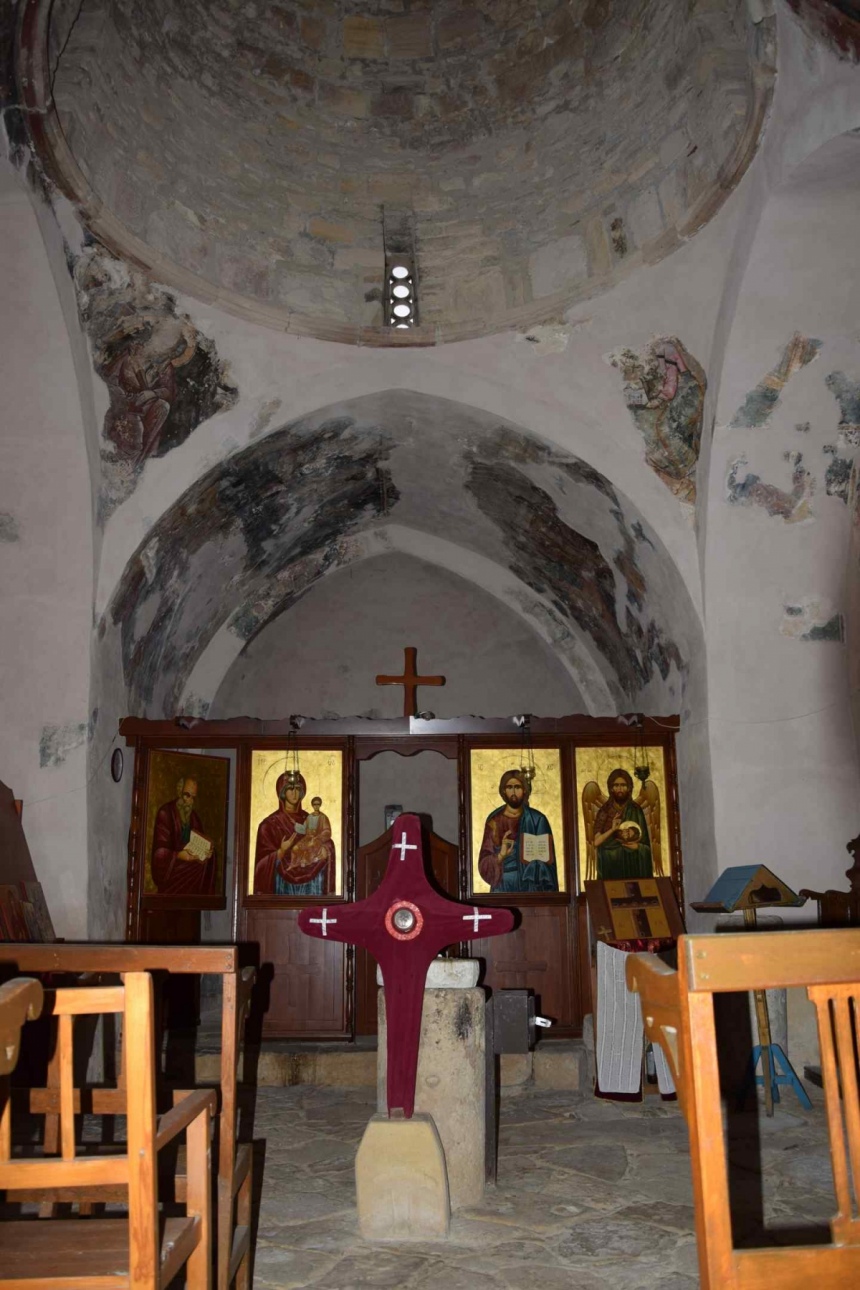 История и легенда монастыря Святого Креста в кипрской деревушке Аногира : фото 14