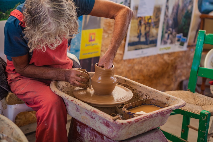 Сказочное путешествие в кипрскую гончарную мастерскую: фото 33