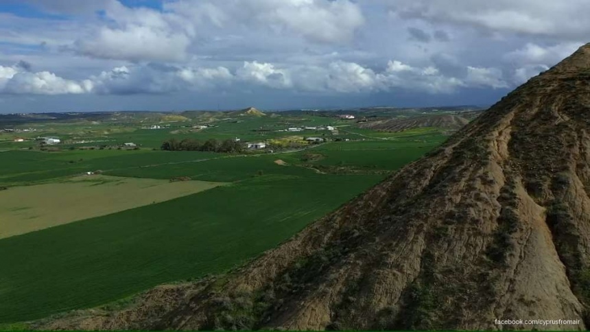 Потрясающе! Утопающий в зелени Кипр с высоты птичьего полета (Фото и Видео): фото 4