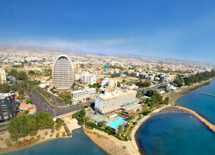 Спрос на ​недвижимость Кипра со стороны иностранных инвесторов резко упал: фото 3