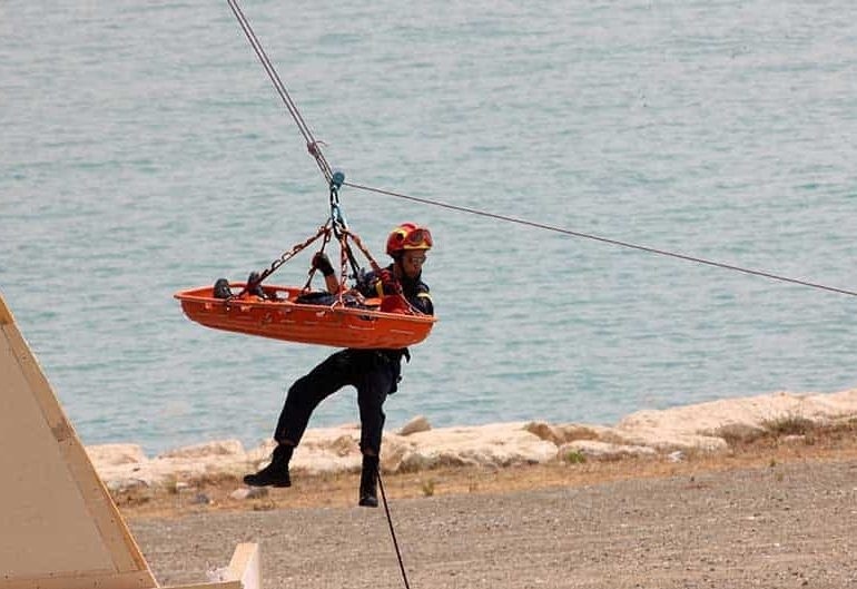 На Кипре спасли мужчину,  перенесшего сердечный приступ на буровой платформе в открытом море: фото 2