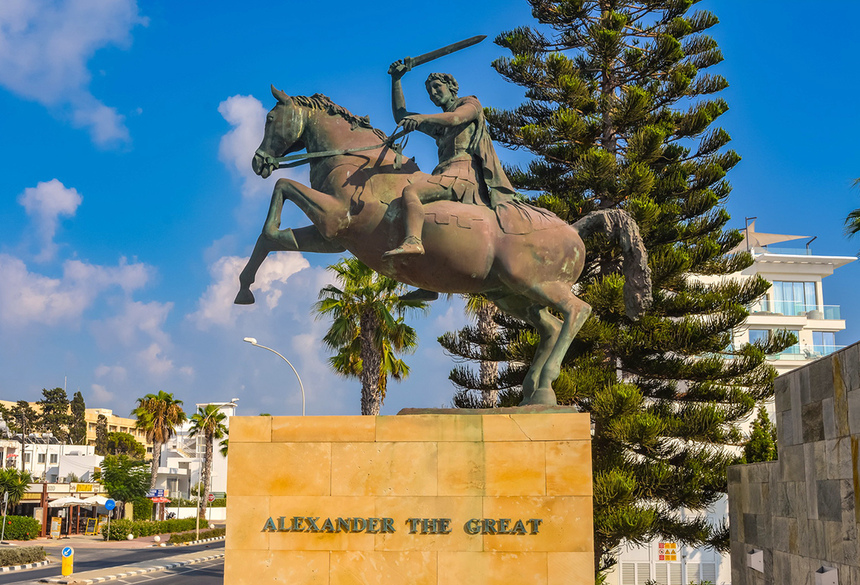 Конная статуя Александра Великого в Пафосе: фото 3
