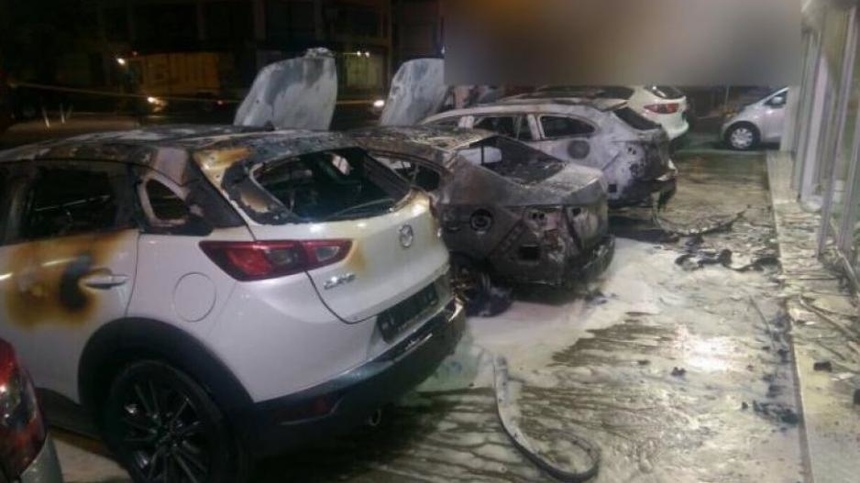 ​За прошедшие сутки на Кипре сгорело 6 автомобилей: фото 2