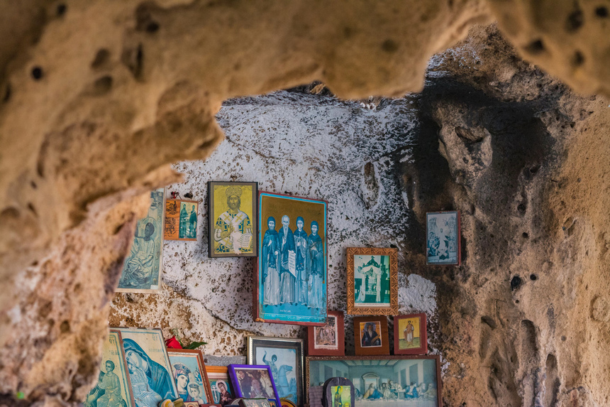 Секретная пещера покровителя всех влюбленных пар в Пафосе : фото 11