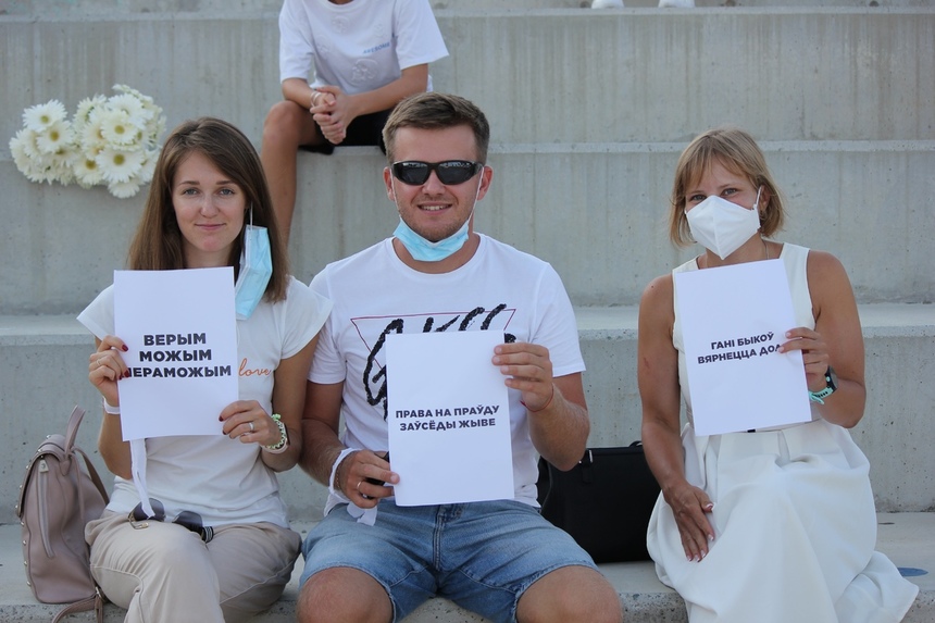 На Кипре прошли акции солидарности с жителями Беларуси: фото 12
