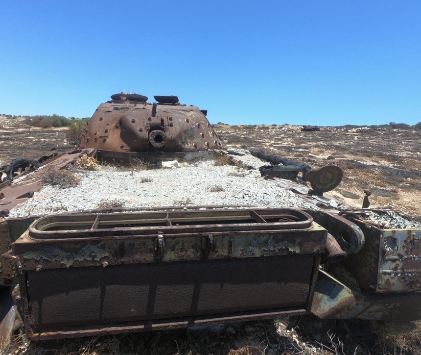 Заброшенные британские танки на Кипре. Последние экземпляры: фото 10