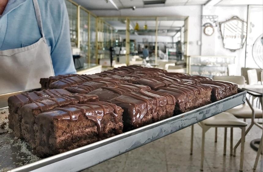 Это безумно вкусно! Секрет легендарного шоколадного торта, который полюбил весь Кипр! (Фото и Видео): фото 10