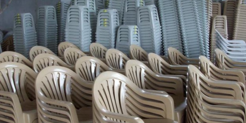 На Кипре запретят пластиковые стулья в ресторанах : фото 2