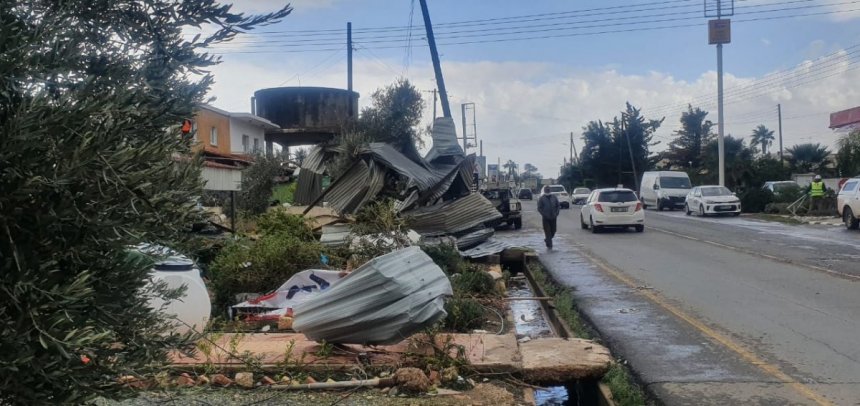 По Кипру прогулялся мощный торнадо: фото 9