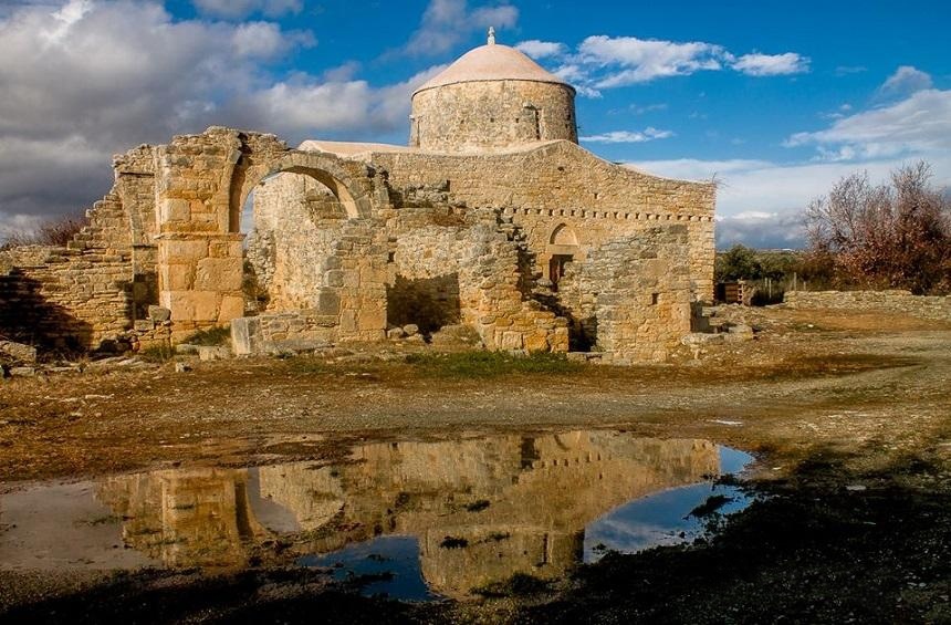 История и легенда монастыря Святого Креста в кипрской деревушке Аногира : фото 19