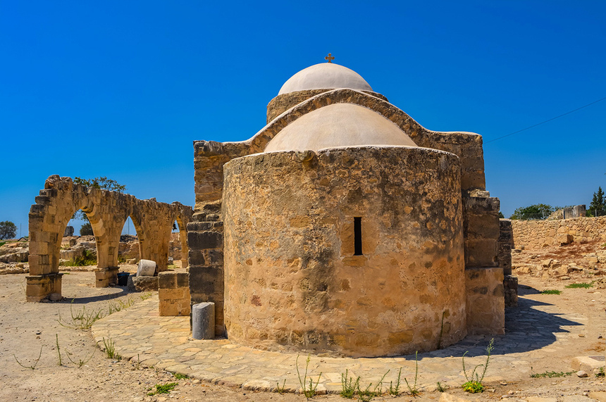 Церковь Панагия Одигитрия, построенная на Кипре из камней, взятых из руин древнего святилища Афродиты: фото 67
