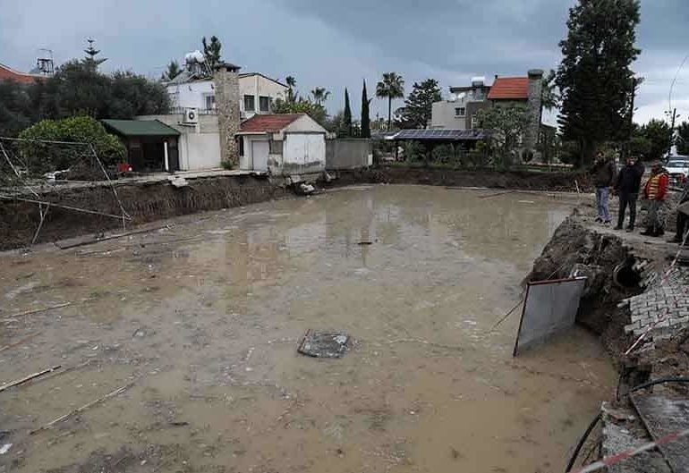 Жителям северного Кипра после наводнения угрожают инфекционные болезни: фото 2
