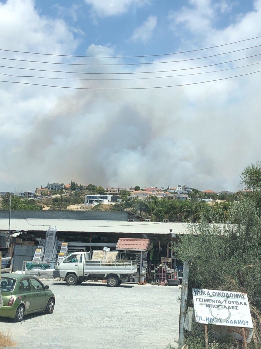 В Лимассоле снова сильный пожар: фото 2