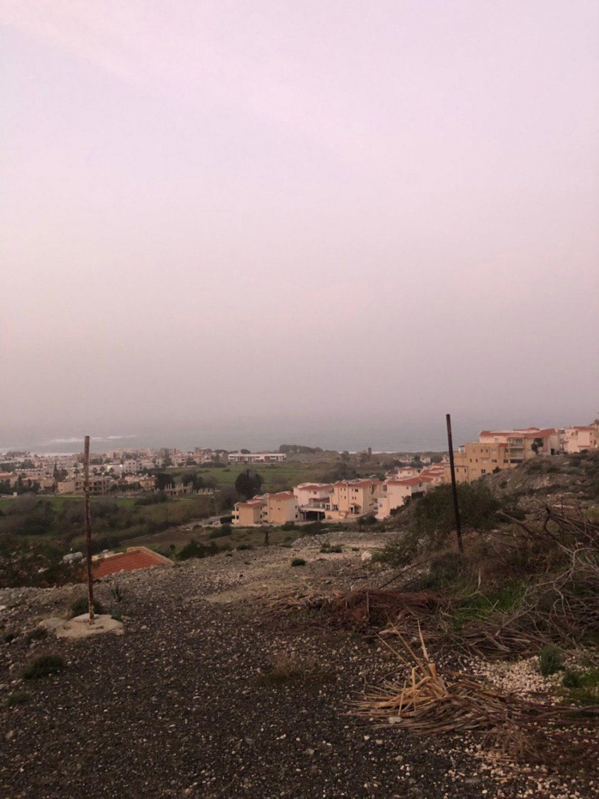 На Кипр обрушилась пылевая буря из Африки: фото 4