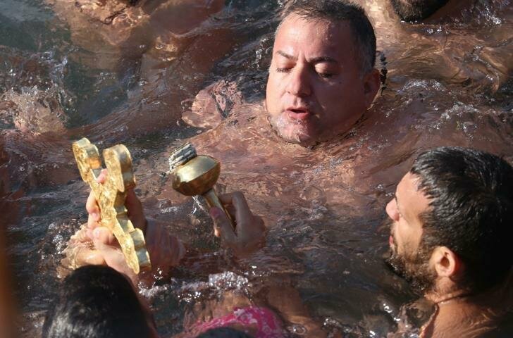 На Кипре с большим размахом отметили Крещение: фото 4