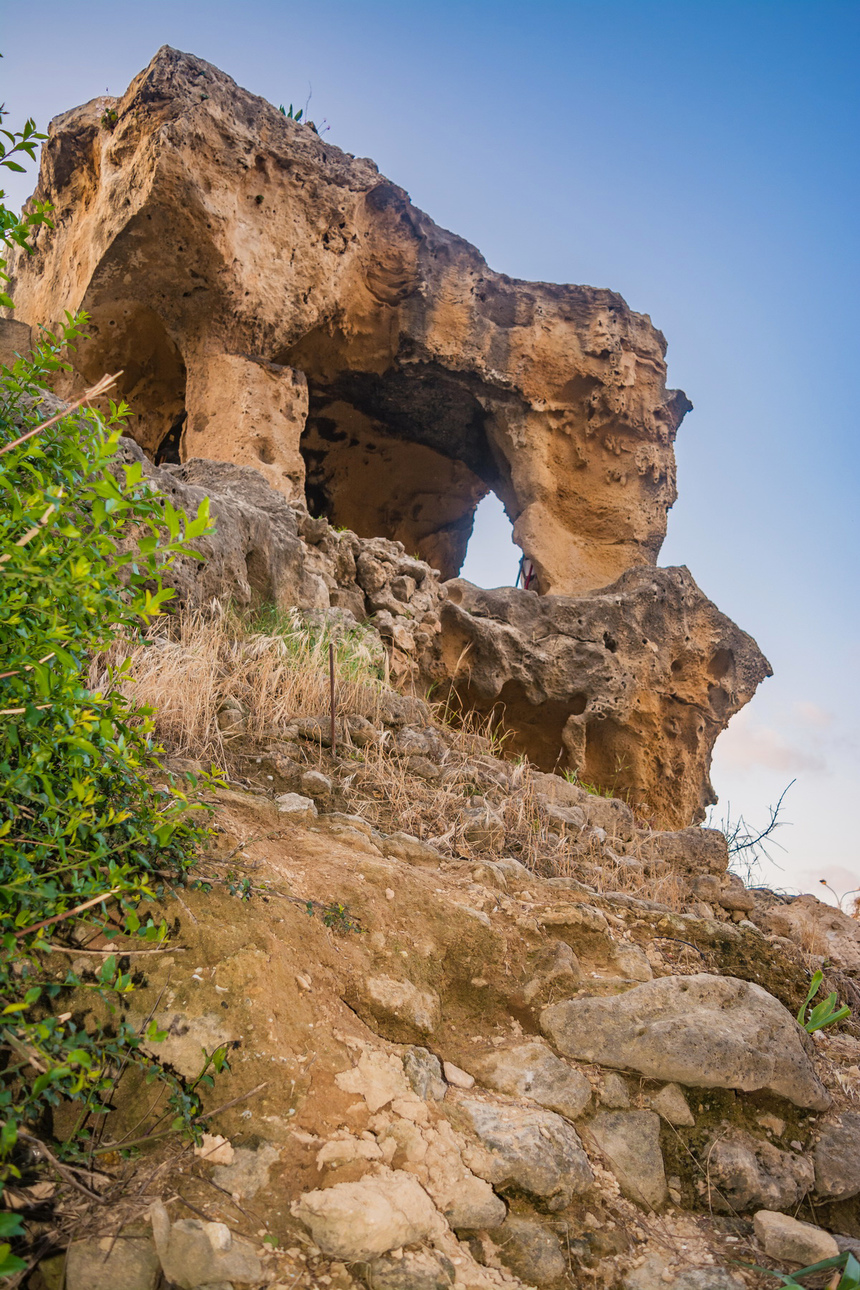 Секретная пещера покровителя всех влюбленных пар в Пафосе : фото 7