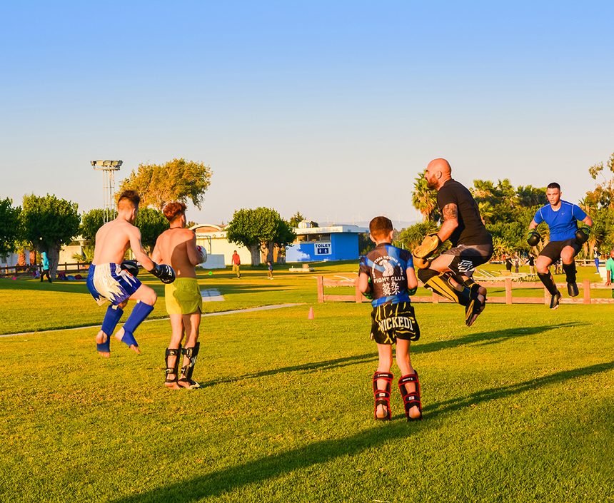 Спорт против коронавируса: жители Кипра проводят тренировки на открытом воздухе!: фото 69