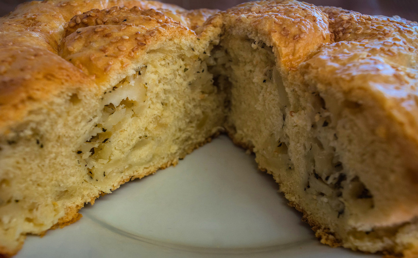 Вкусный и сытный традиционный кипрский пирог Халумопита: фото 7