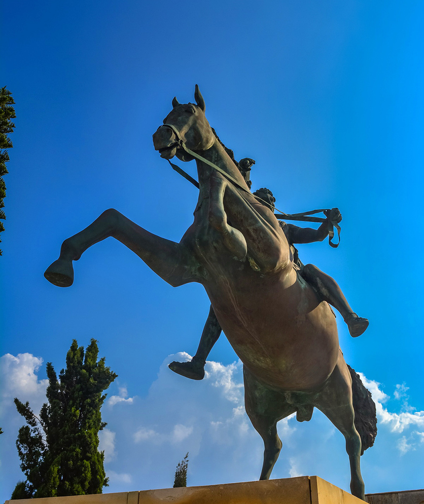 Конная статуя Александра Великого в Пафосе: фото 8