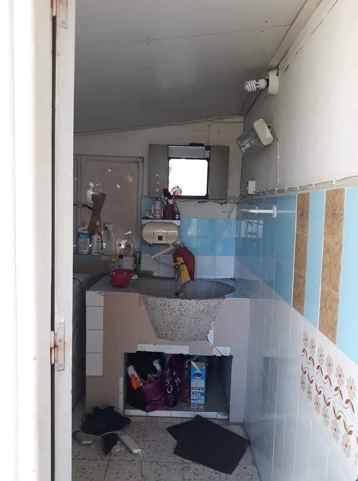 Блеск и нищета столицы Кипра: сирота с малолетними детьми живет в разрушенном доме: фото 3