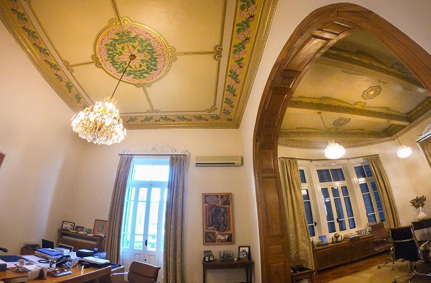 Впечатляющий трехэтажный особняк, украшающий историческую часть Лимассола : фото 16
