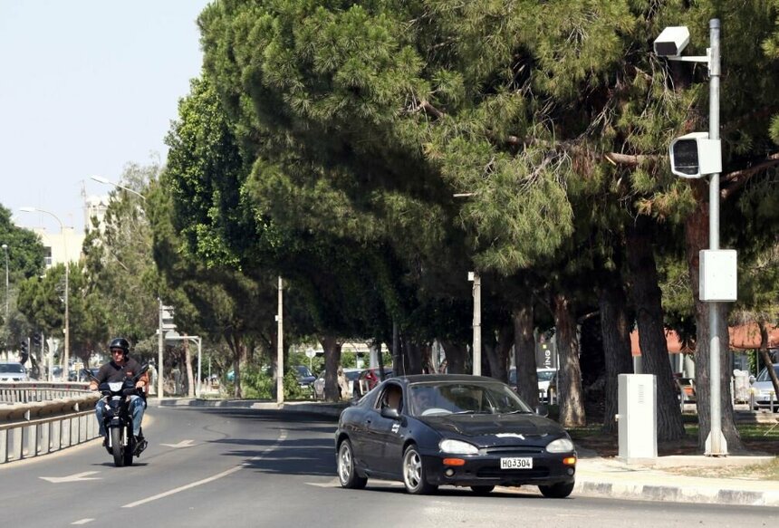 Количество нарушений ПДД на Кипре сократилось вдвое с момента установки дорожных камер: фото 2