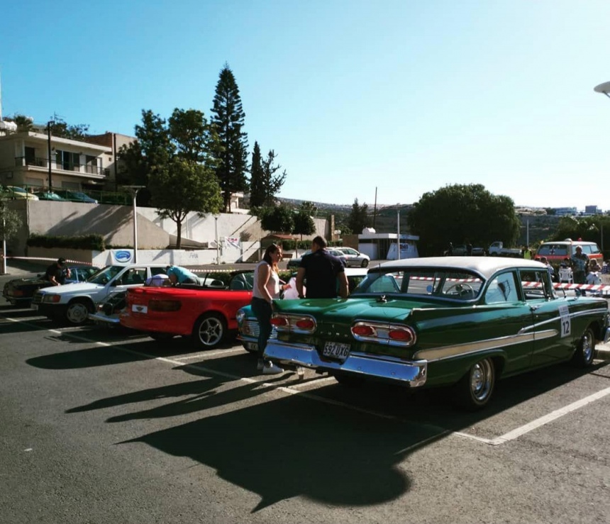 От детройтского барокко до электрокаров: майское ралли классических автомобилей на Кипре: фото 8
