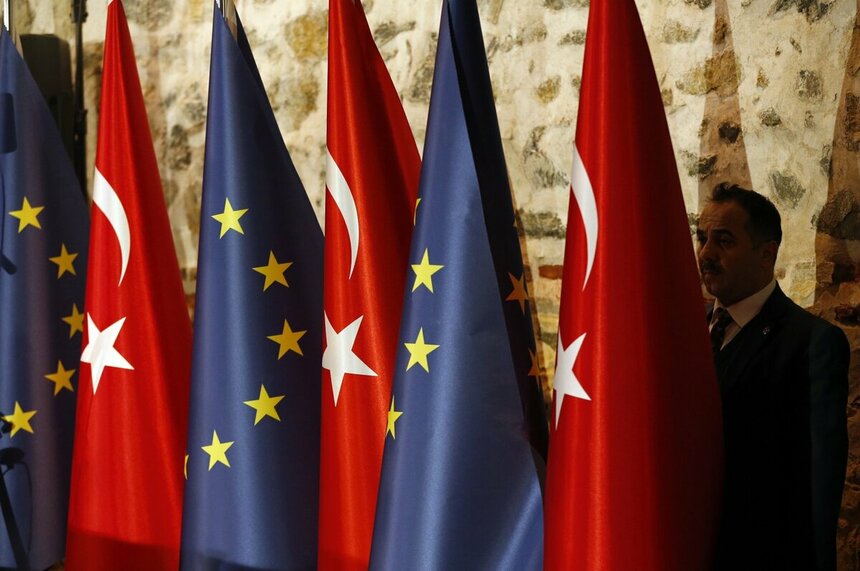 Евросоюз дает Анкаре трехмесячный испытательный срок: фото 3
