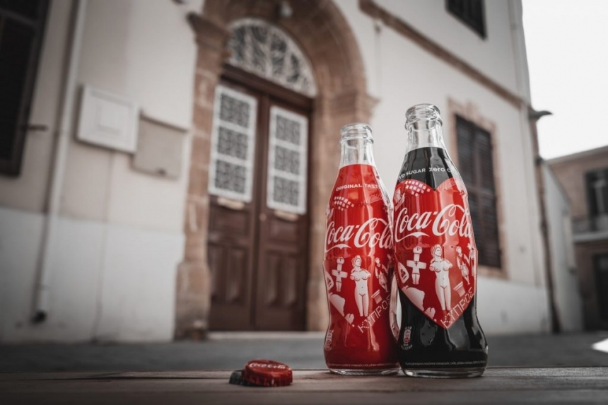 Coca-Cola выпустила лимитированную коллекцию бутылок с изображением Кипра: фото 2