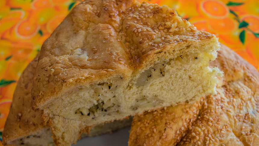 Вкусный и сытный традиционный кипрский пирог Халумопита: фото 10