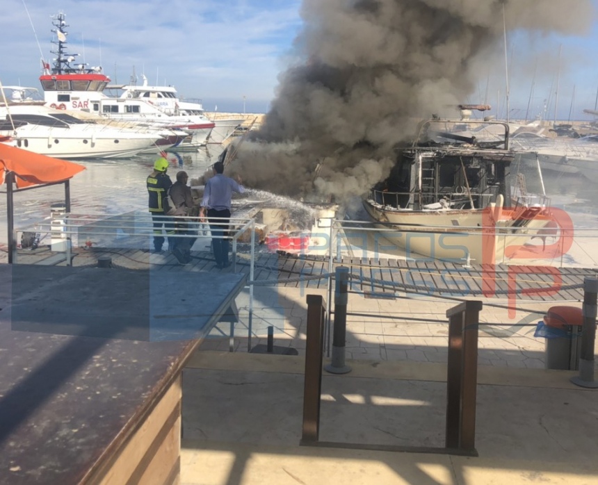 На Кипре сгорели две лодки: фото 2