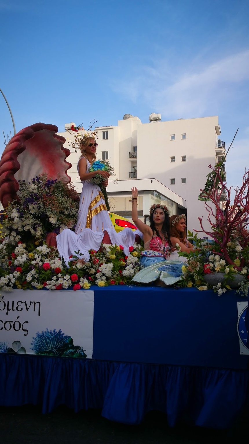 6 мая на Кипре должен был пройти традиционный фестиваль цветов : фото 11