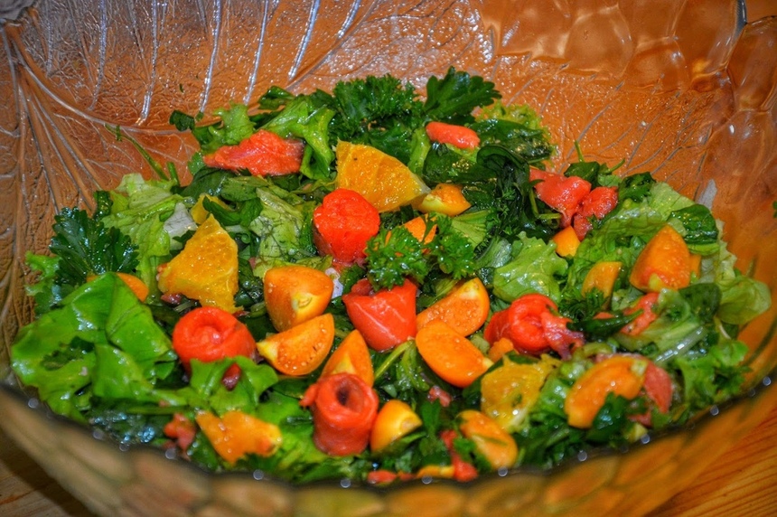Лучшие рецепты здоровой кухни Кипра. Вкус, способный покорить миллионы гурманов, — салат с семгой, физалисом и сладким апельсином. Простой и быстрый в приготовлении: фото 31