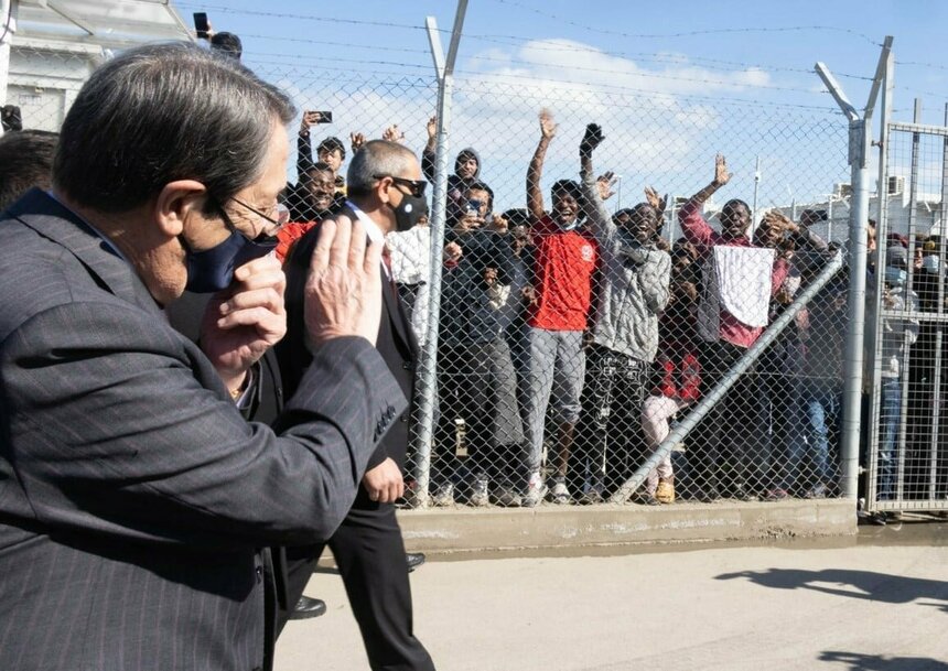 Президент Кипра посетил лагерь для беженцев в Пурнаре: фото 3