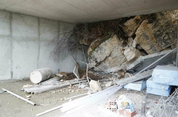 В пригороде Никосии оползень снес часть дома: фото 3