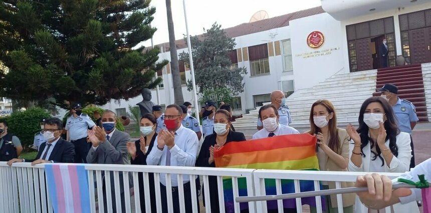 В северной части Никосии прошел ЛГБТ-парад: фото 18