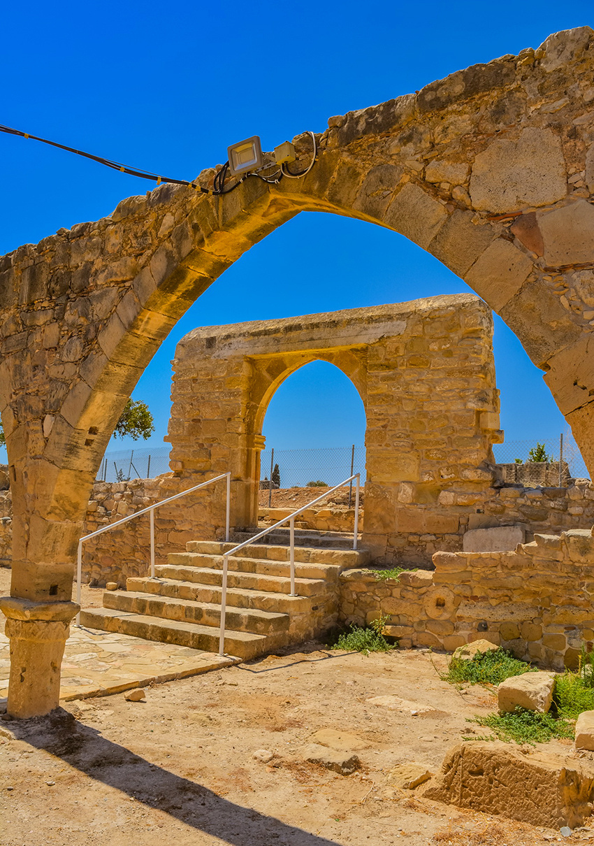Церковь Панагия Одигитрия, построенная на Кипре из камней, взятых из руин древнего святилища Афродиты: фото 26