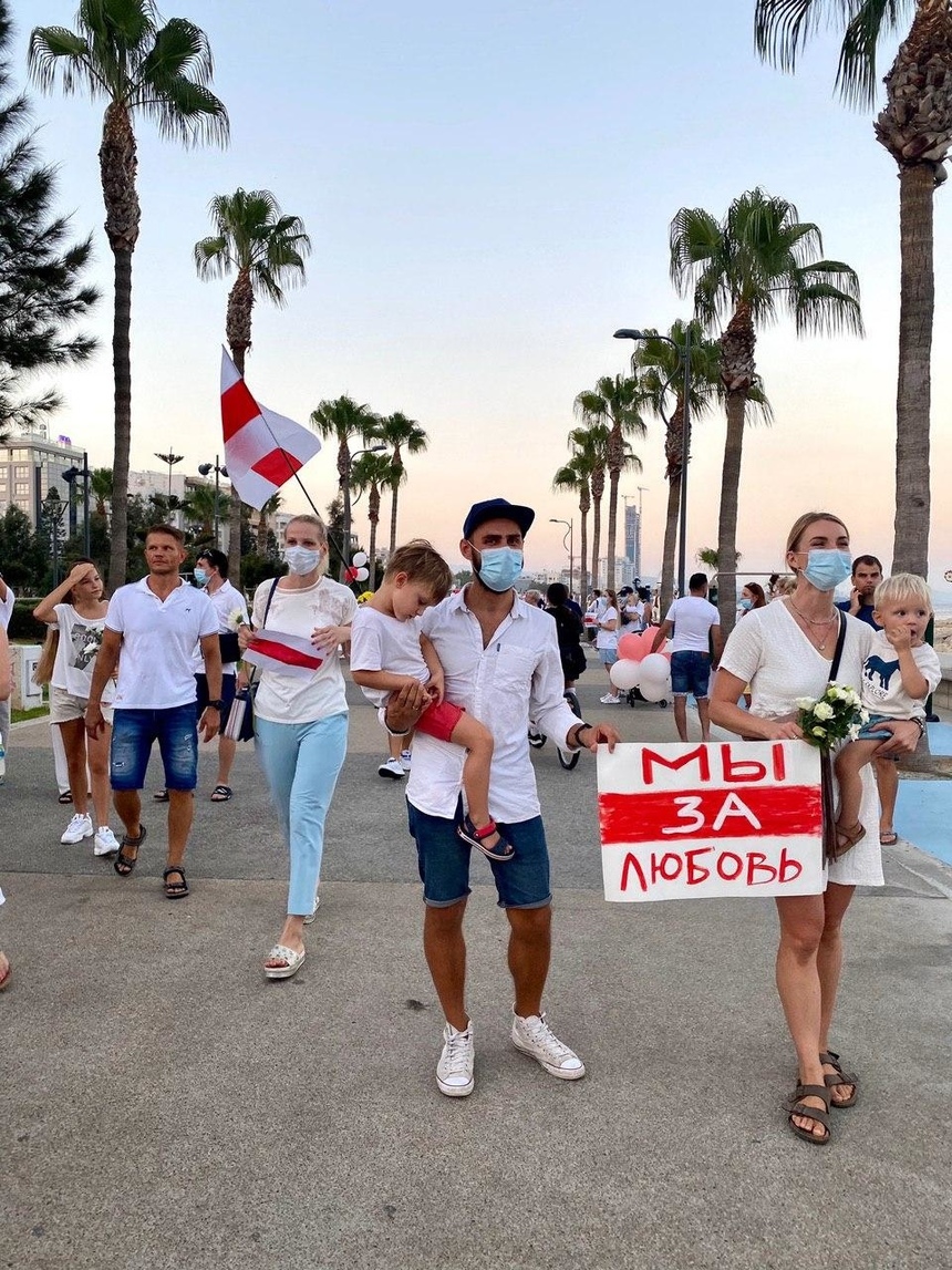 На Кипре прошли акции солидарности с жителями Беларуси: фото 45