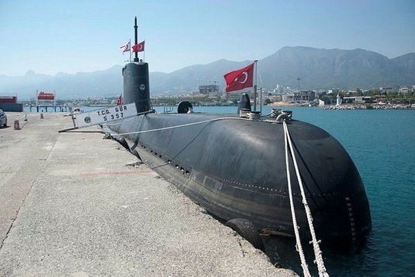  В порт Кирении зашла турецкая подводная лодка TCG 'Gur' (S-357): фото 2